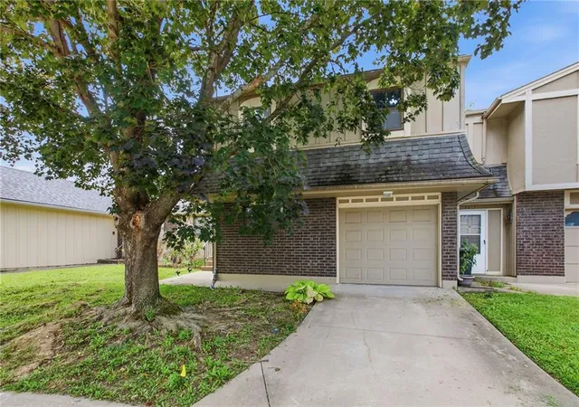 Photo 3 of Townhouse for sale at 2811 Nw 4th Street Ter, Blue Springs, MO 64014 | MLS# 2633971 | Listing updated on 2026-09-15