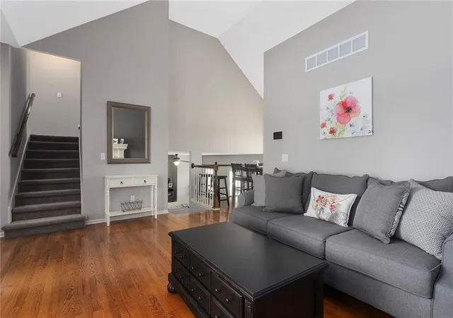 Photo 4 of Single family home for sale at 10904 N Manchester Ave, Kansas City, MO 64157 | MLS# 2634002 | Listing updated on 2026-09-10