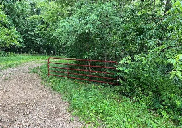 Photo 2 of Land for sale at Sec I 435 & Farley Hampton Rd, None/county, MO 64079 | MLS# 2634004 | Listing updated on 2026-09-14