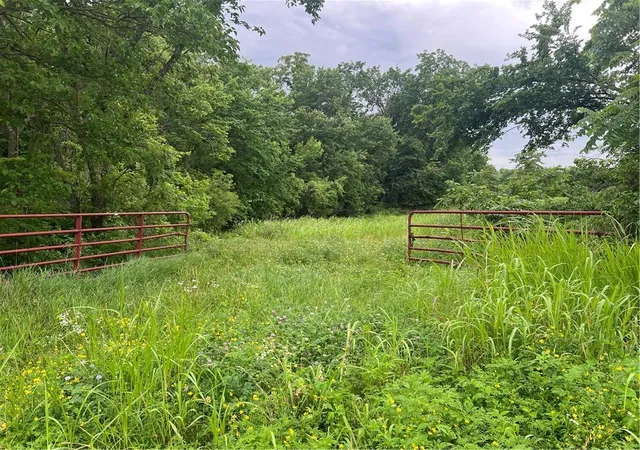 Photo 3 of Land for sale at Sec I 435 & Farley Hampton Rd, None/county, MO 64079 | MLS# 2634004 | Listing updated on 2026-09-14