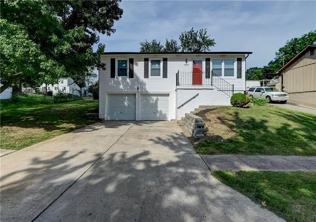 Photo 1 of Single family home for sale at 1604 N Emery St, Independence, MO 64050 | MLS# 2634030 | Listing updated on 2026-09-14