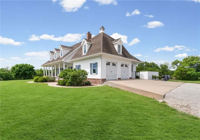 Photo 4 of Single family home for sale at 1124 NE Cc Hwy, Concordia, MO 64020 | MLS# 2634307 | Listing updated on 2026-09-15