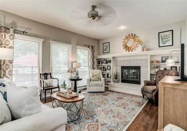 Photo 3 of Sale Pending at 15471 S Wyandotte Dr, Olathe, KS 66062 | MLS# 2634639 | Listing updated on 2026-09-14