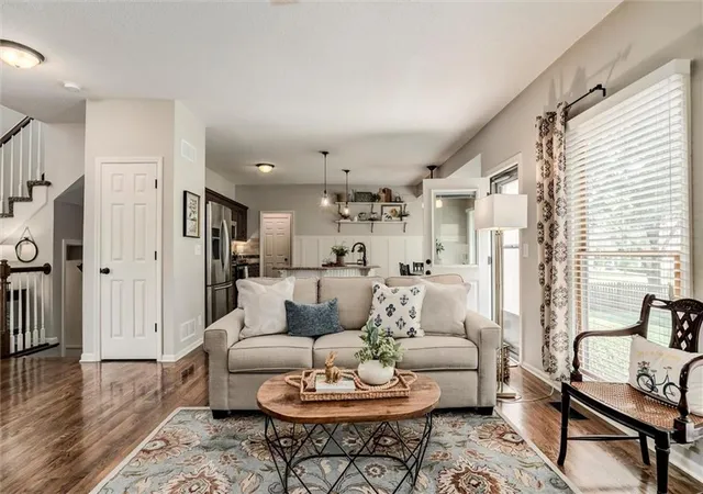 Photo 4 of Sale Pending at 15471 S Wyandotte Dr, Olathe, KS 66062 | MLS# 2634639 | Listing updated on 2026-09-14