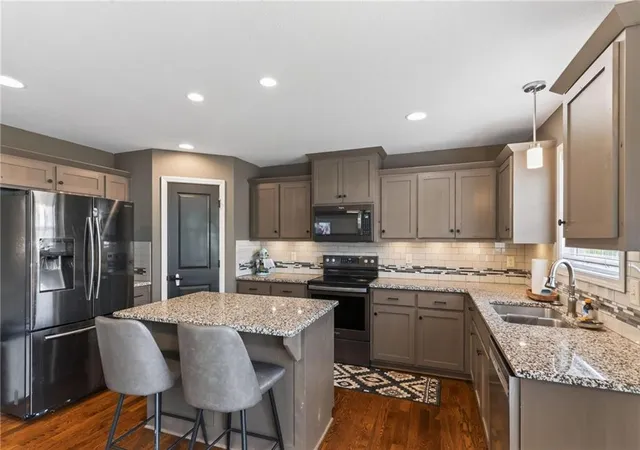 Photo 3 of Single family home for sale at 10006 E 212th Street, Peculiar, MO 64078 | MLS# 2634673 | Listing updated on 2026-09-10