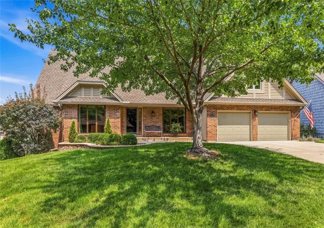 Photo 3 of Sale Pending at 6312 W 108th Street, Overland Park, KS 66211 | MLS# 2634710 | Listing updated on 2026-09-15
