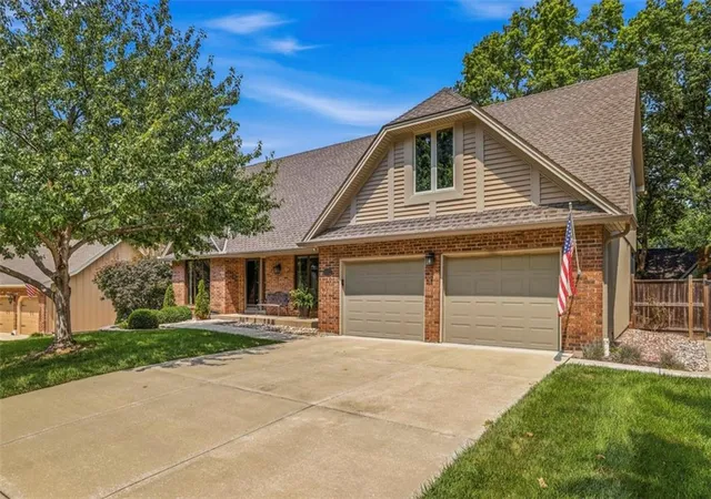 Photo 3 of Sale Pending at 6312 W 108th Street, Overland Park, KS 66211 | MLS# 2634710 | Listing updated on 2026-09-15