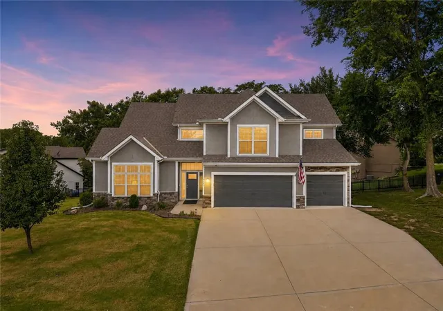 Single family home for sale at 6388 NW Sioux Dr, Kansas City, MO 64152 | MLS# 2634811