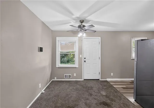 Photo 3 of Single family home for sale at 4131 E Vineyard Rd, Kansas City, MO 64130 | MLS# 2634849 | Listing updated on 2026-09-10