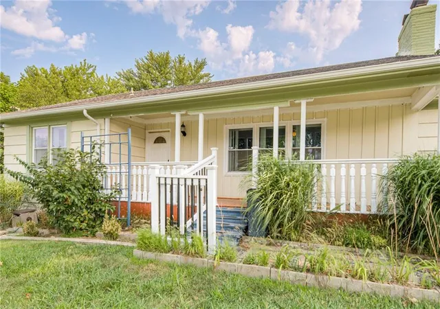 Photo 4 of Single family home for sale at 9200 E 87th Street, Raytown, MO 64138 | MLS# 2634860 | Listing updated on 2026-09-30