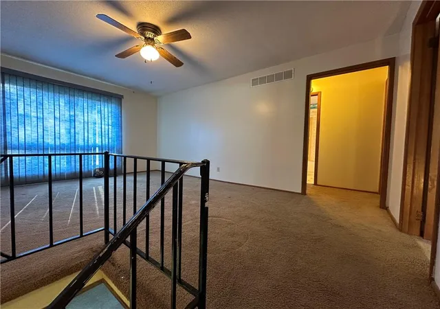 Photo 4 of Single family home for sale at 854 N Aztec Dr, Independence, MO 64056 | MLS# 2634888 | Listing updated on 2026-10-13