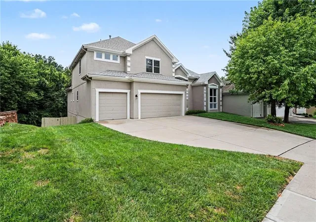 Photo 3 of Single family home for sale at 5821 Bedford Ave, Kansas City, MO 64151 | MLS# 2634889 | Listing updated on 2026-09-15