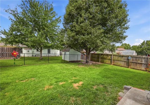 Photo 4 of Sale Pending at 846 SW Country Hl Dr, Grain Valley, MO 64029 | MLS# 2634906 | Listing updated on 2026-09-14