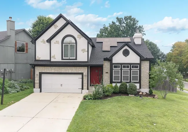 Photo 1 of Sale Pending at 21206 W 55th Terrace, Shawnee, KS 66218 | MLS# 2634929 | Listing updated on 2026-09-29