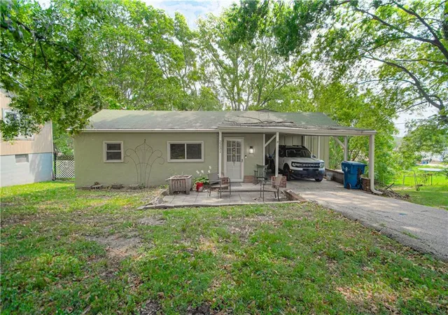 Photo 2 of Single family home for sale at 2231 N River Blvd, Independence, MO 64050 | MLS# 2634933 | Listing updated on 2026-09-15