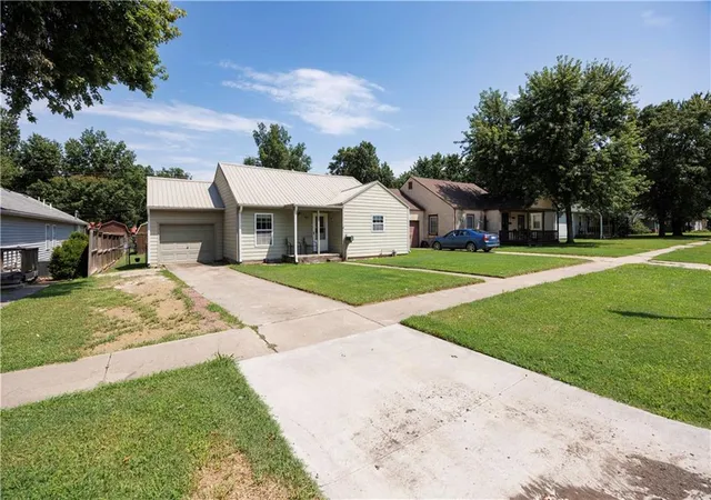 Photo 2 of Single family home for sale at 816 N 8th Street, Neodesha, KS 66757 | MLS# 2634941 | Listing updated on 2026-09-15