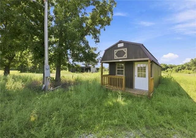 Photo 2 of Sale Pending at 1274 1800 Street, Iola, KS 66749 | MLS# 2634945 | Listing updated on 2026-10-08