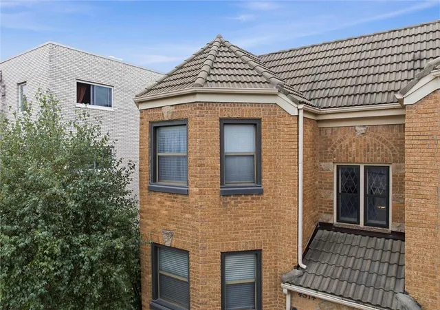 Photo 3 of Condo for sale at 4514 Broadway Blvd #2A, Kansas City, MO 64111 | MLS# 2635077 | Listing updated on 2026-09-15