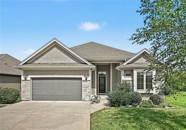 Photo 1 of Single family home for sale at 11031 N Euclid Ave, Kansas City, MO 64155 | MLS# 2635105 | Listing updated on 2026-10-07