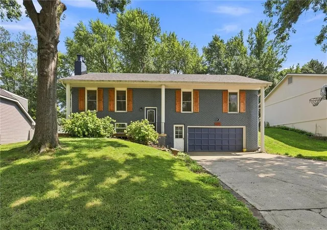 Photo 1 of Single family home for sale at 5519 Nw Verlin Dr, Kansas City, MO 64152 | MLS# 2635201 | Listing updated on 2026-09-15