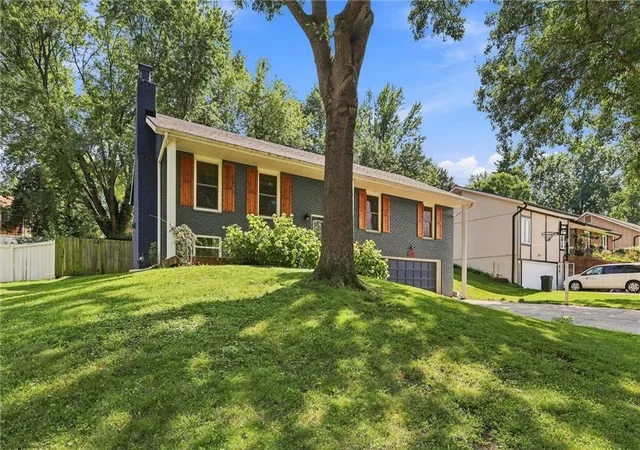Photo 3 of Single family home for sale at 5519 Nw Verlin Dr, Kansas City, MO 64152 | MLS# 2635201 | Listing updated on 2026-09-15