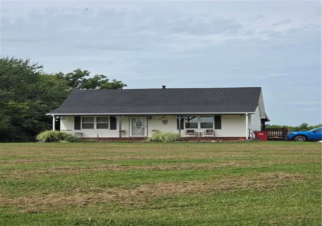 Photo 2 of Single family home for sale at 410 N Carrico Rd, Lone Jack, MO 64070 | MLS# 2635305 | Listing updated on 2026-09-13
