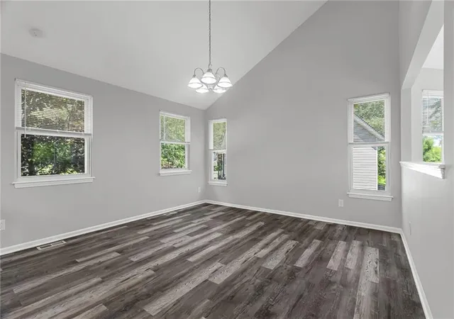 Photo 3 of Single family home for sale at 405 Se Onyx Cir, Lees Summit, MO 64063 | MLS# 2635313 | Listing updated on 2026-09-30