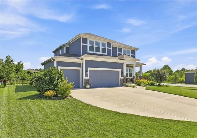 Photo 2 of Single family home for sale at 18910 W 189th Street, Spring Hill, KS 66083 | MLS# 2635461 | Listing updated on 2026-10-07