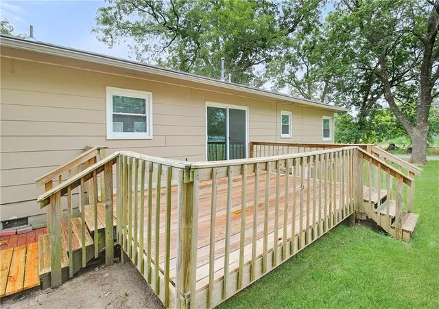 Photo 2 of Single family home for sale at 301 E 3rd Street, Altamont, KS 67330 | MLS# 2635533 | Listing updated on 2026-10-22