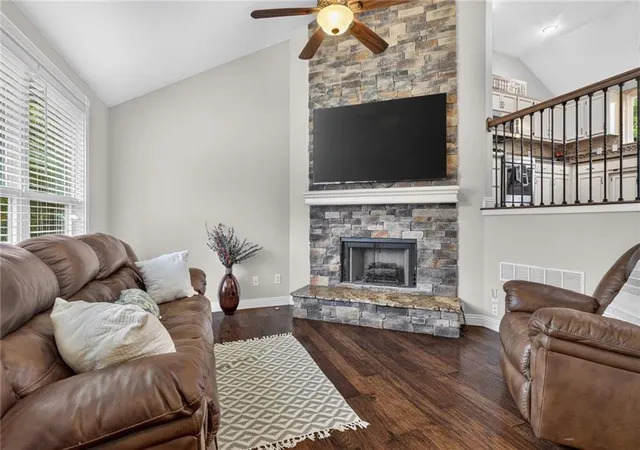 Photo 3 of Single family home for sale at 10307 Nw 85th Court, Kansas City, MO 64153 | MLS# 2635554 | Listing updated on 2026-09-13