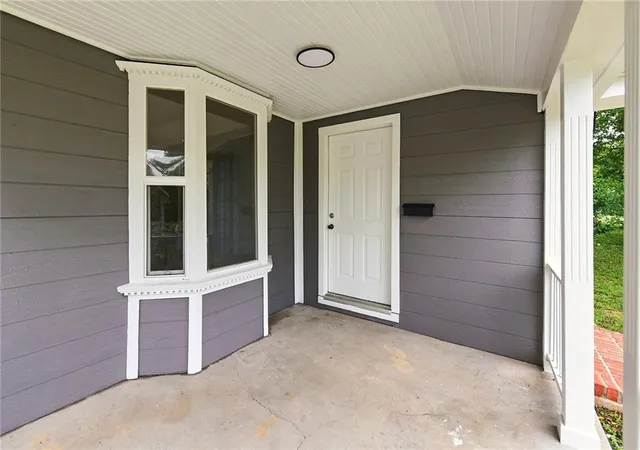 Photo 2 of Sale Pending at 402 S Camden St, Richmond, MO 64085 | MLS# 2635682 | Listing updated on 2026-09-11