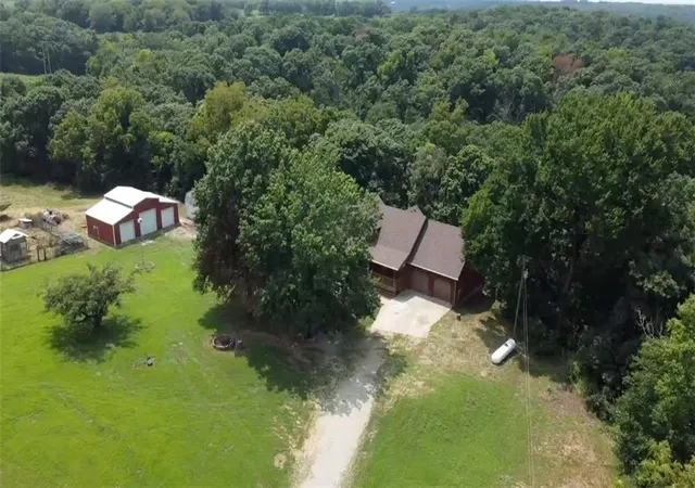 Photo 2 of Single family home for sale at 7935 Kiowa Rd, Oskaloosa, KS 66066 | MLS# 2635699 | Listing updated on 2026-09-11