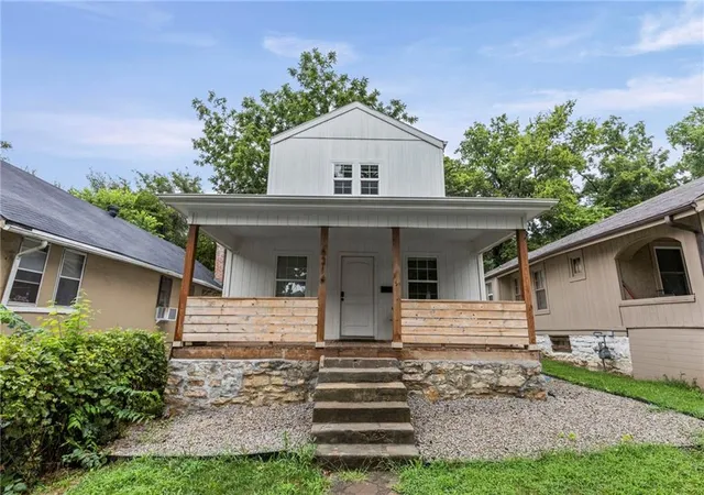 Photo 2 of Single family home for sale at 6214 Tracy Ave, Kansas City, MO 64110 | MLS# 2635708 | Listing updated on 2026-09-12