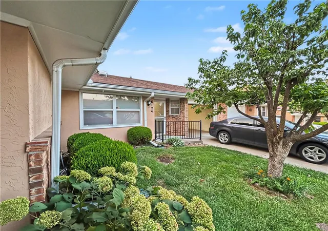 Photo 2 of Sale Pending at 6124 Ash Ct, Raytown, MO 64133 | MLS# 2635878 | Listing updated on 2026-09-14