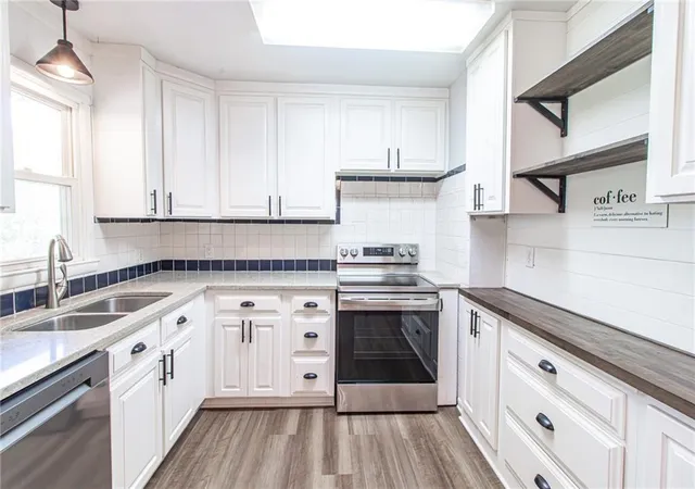 Photo 4 of Single family home for sale at 1608 Lee Ln, Pleasant Hill, MO 64080 | MLS# 2635982 | Listing updated on 2026-09-14