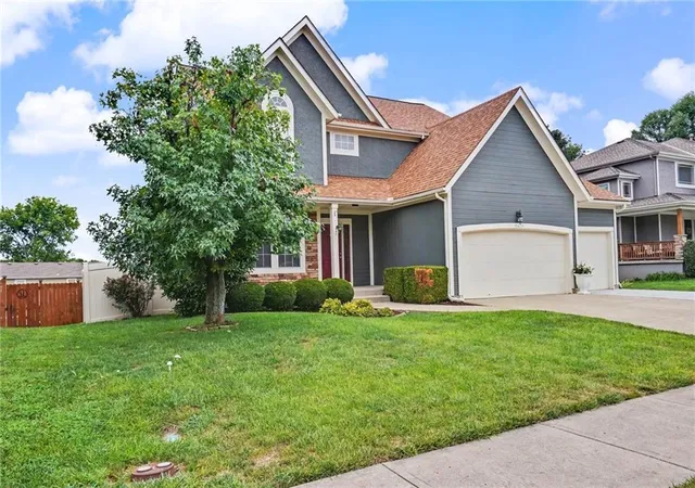 Photo 2 of Single family home for sale at 8438 Timber Ridge St, De Soto, KS 66018 | MLS# 2636010 | Listing updated on 2026-09-13