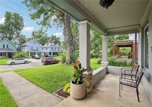 Photo 3 of Single family home for sale at 3924 Windsor Ave, Kansas City, MO 64123 | MLS# 2636025 | Listing updated on 2026-09-11