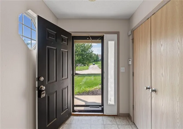 Photo 4 of House for sale at 9831 N Potter Ave, Kansas City, MO 64157 | MLS# 2636214 | Listing updated on 2026-10-03