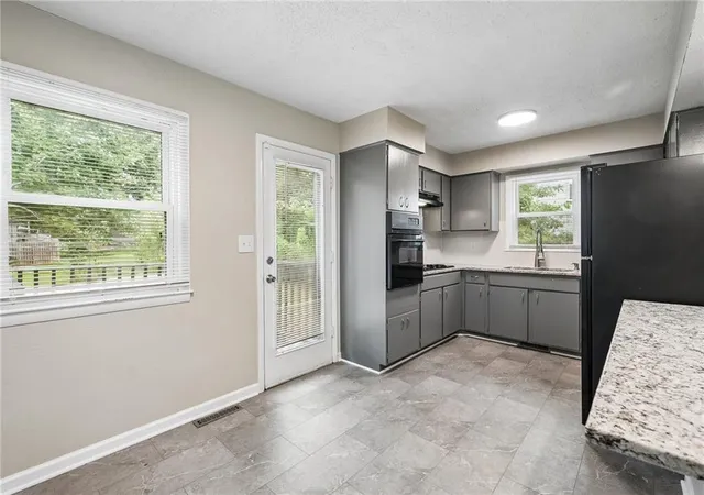 Photo 3 of Single family home for sale at 16412 E 32nd Street S, Independence, MO 64055 | MLS# 2636341 | Listing updated on 2026-09-11