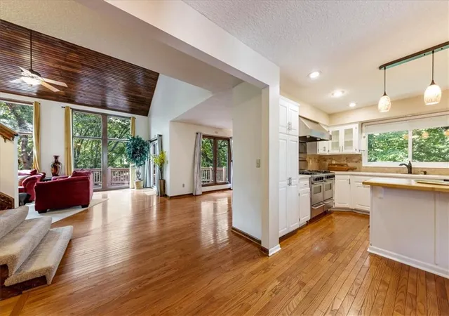 Photo 3 of Single family home for sale at 15421 Kansas Ave, Basehor, KS 66007 | MLS# 2636438 | Listing updated on 2026-10-03