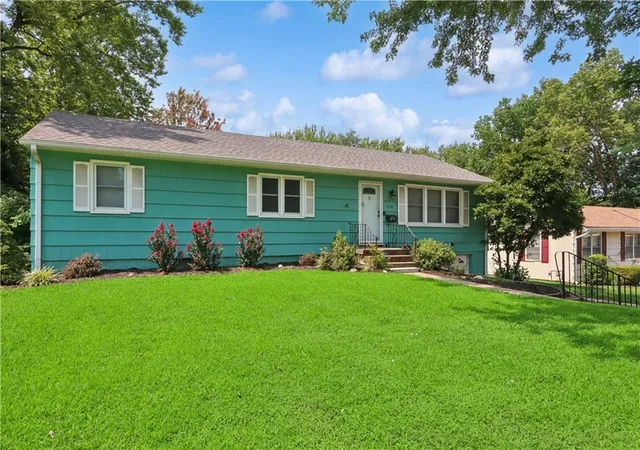 Photo 1 of Single family home for sale at 6716 Corrington Ave, Kansas City, MO 64133 | MLS# 2636533 | Listing updated on 2026-09-12