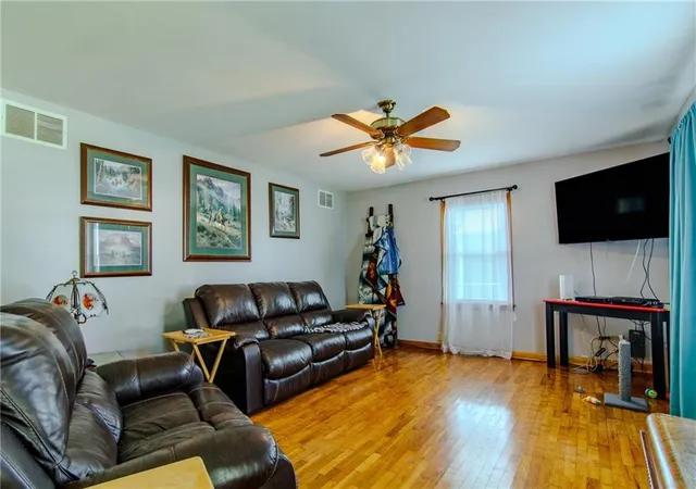 Photo 2 of Single family home for sale at 409 S High St, Butler, MO 64730 | MLS# 2636566 | Listing updated on 2026-09-12