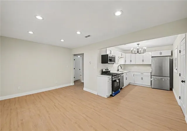 Photo 3 of Single family home for sale at 11220 Applewood Dr, Kansas City, MO 64134 | MLS# 2636605 | Listing updated on 2026-09-30