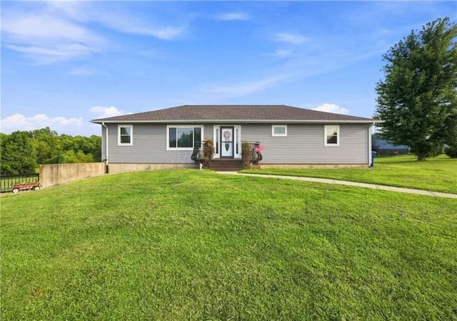Single family home for sale at 20193 Linwood Rd, Linwood, KS 66052 | MLS# 2636633