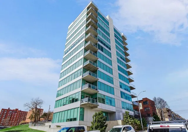 Photo 2 of Condo for sale at 4646 Broadway Blvd #3S, Kansas City, MO 64112 | MLS# 2636730 | Listing updated on 2026-09-15