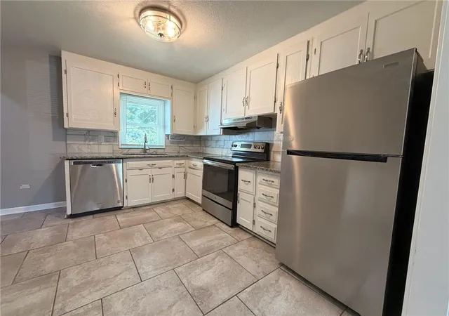 Photo 2 of Single family home for sale at 2602 Nw 86th Street, Kansas City, MO 64154 | MLS# 2636762 | Listing updated on 2026-09-11
