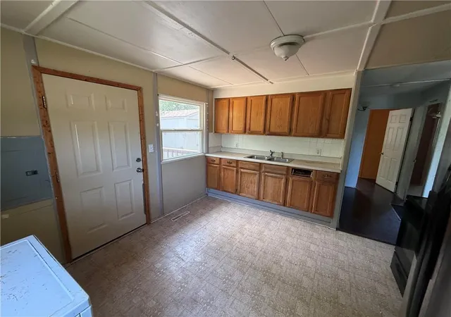 Photo 3 of Single family home for sale at 4529 N Forest Ave, Kansas City, MO 64116 | MLS# 2636829 | Listing updated on 2026-09-13
