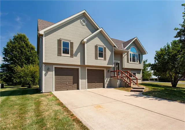 Photo 1 of Single family home for sale at 8530 NE 109th Terrace, Kansas City, MO 64157 | MLS# 2636924 | Listing updated on 2026-09-12