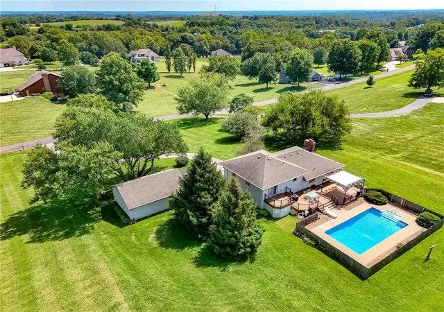 Photo 1 of Single family home for sale at 6 Delaney Dr, St Joseph, MO 64507 | MLS# 2636976 | Listing updated on 2026-09-12