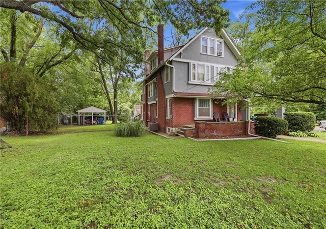 Photo 3 of Sale Pending at 200 E Main St, Odessa, MO 64076 | MLS# 2637028 | Listing updated on 2026-09-15